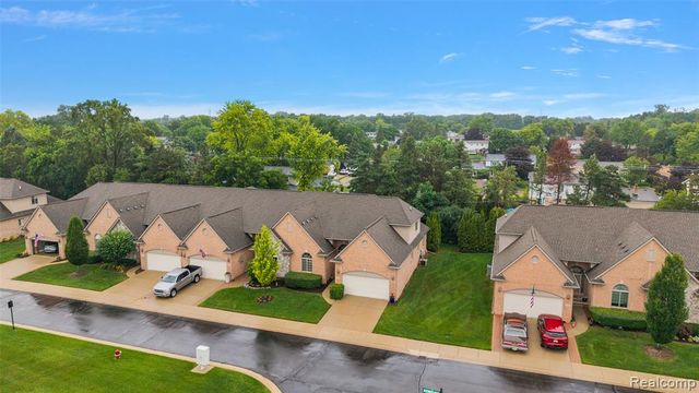 2681 Kentwood Drive 69, Utica, MI 48316