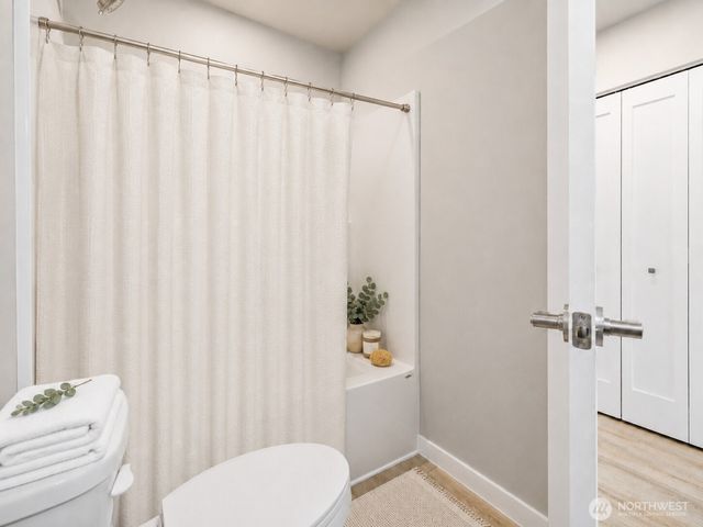 4132 Lakeview Avenue NW, Bremerton, WA 98312