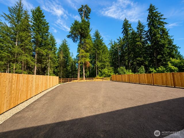4132 Lakeview Avenue NW, Bremerton, WA 98312