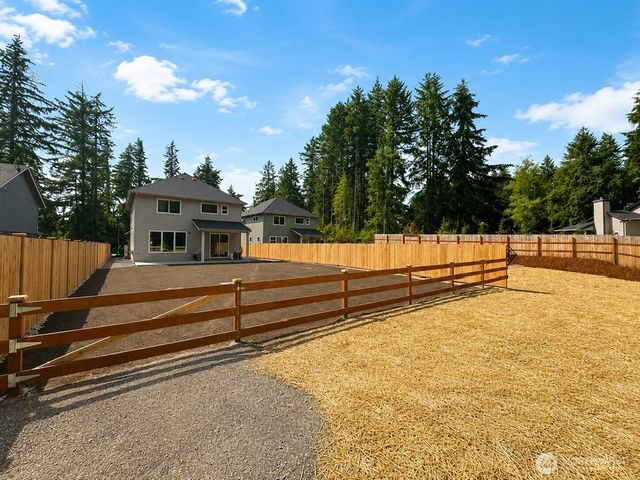4132 Lakeview Avenue NW, Bremerton, WA 98312