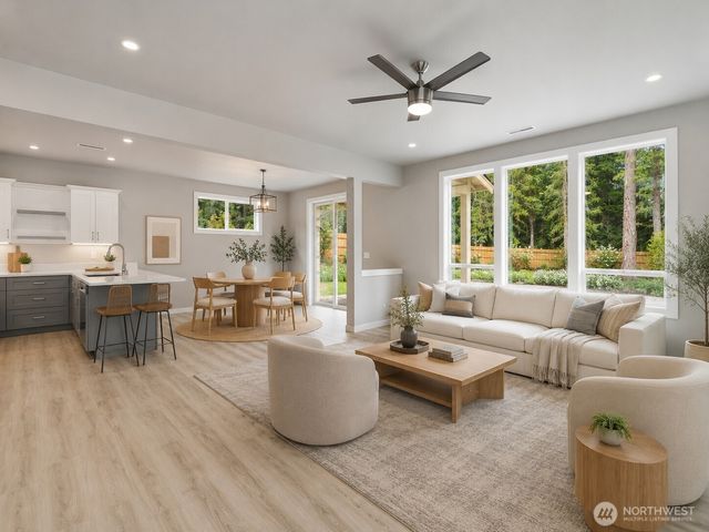 4132 Lakeview Avenue NW, Bremerton, WA 98312