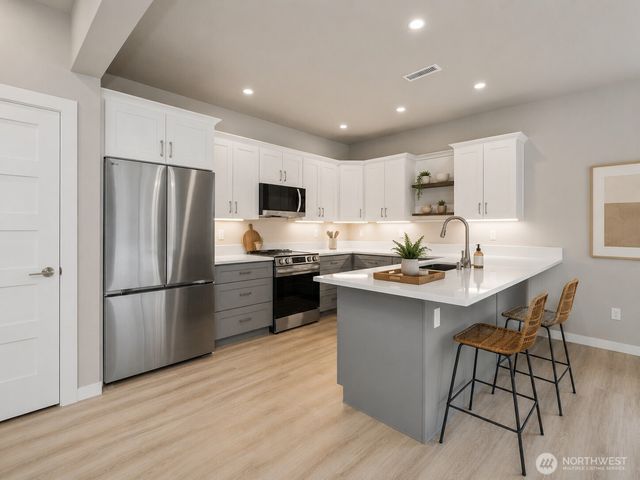 4132 Lakeview Avenue NW, Bremerton, WA 98312