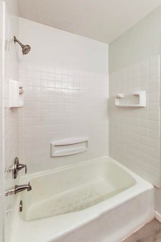6235 Gold Circle 6235, Hanover Park, IL 60133