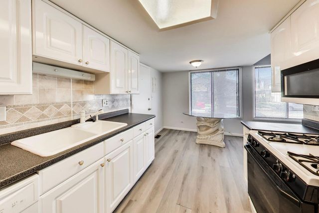 6235 Gold Circle 6235, Hanover Park, IL 60133