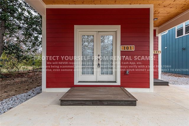 874 S Hill Avenue 101, Fayetteville, AR 72701