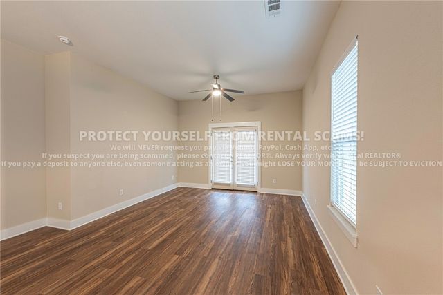 874 S Hill Avenue 101, Fayetteville, AR 72701