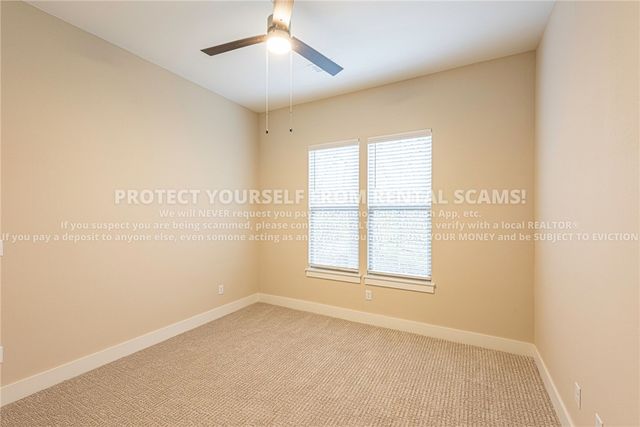 874 S Hill Avenue 101, Fayetteville, AR 72701