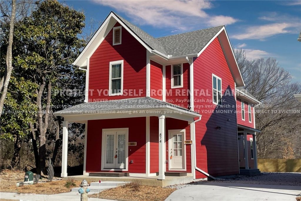 874 S Hill Avenue 101, Fayetteville, AR 72701