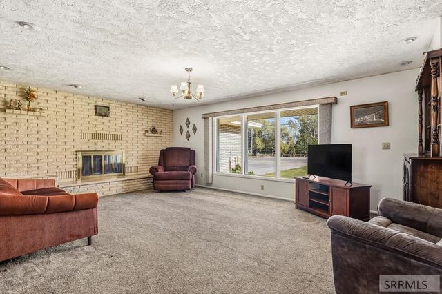 126 W 3 S, Sugar City, ID 83448