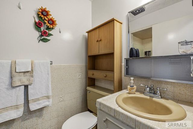 126 W 3 S, Sugar City, ID 83448