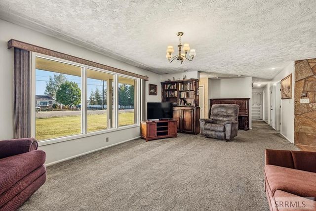 126 W 3 S, Sugar City, ID 83448