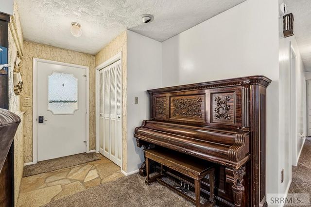 126 W 3 S, Sugar City, ID 83448