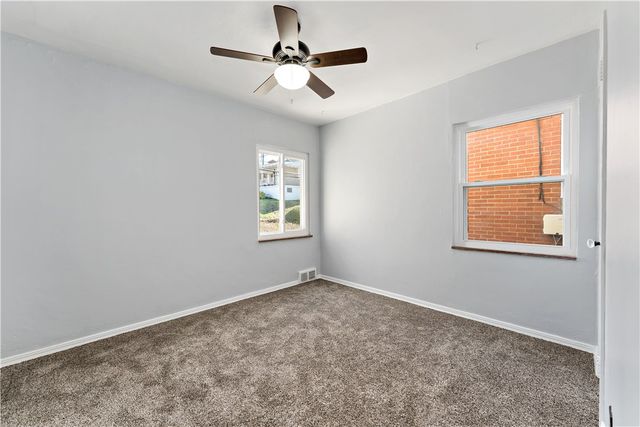 569 Loretto Road, Greenfield, PA 15217