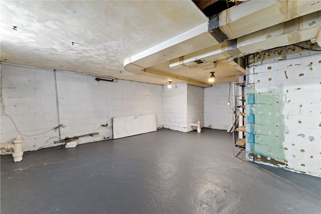 569 Loretto Road, Greenfield, PA 15217