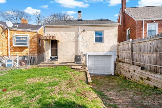 569 Loretto Road, Greenfield, PA 15217