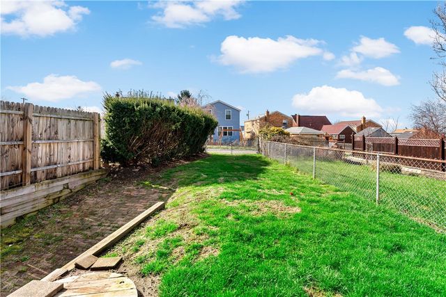 569 Loretto Road, Greenfield, PA 15217