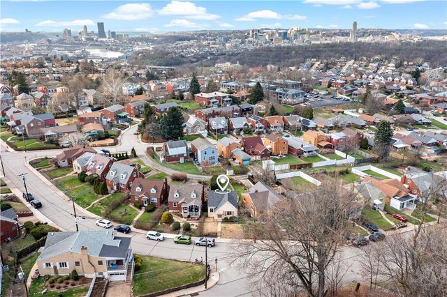 569 Loretto Road, Greenfield, PA 15217