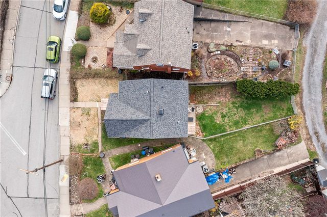 569 Loretto Road, Greenfield, PA 15217