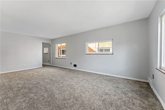 569 Loretto Road, Greenfield, PA 15217