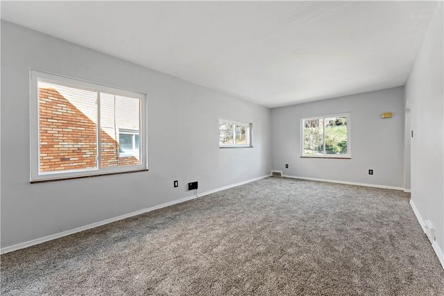 569 Loretto Road, Greenfield, PA 15217