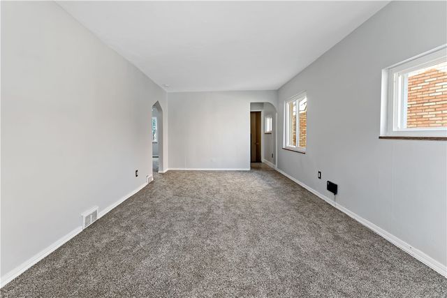 569 Loretto Road, Greenfield, PA 15217