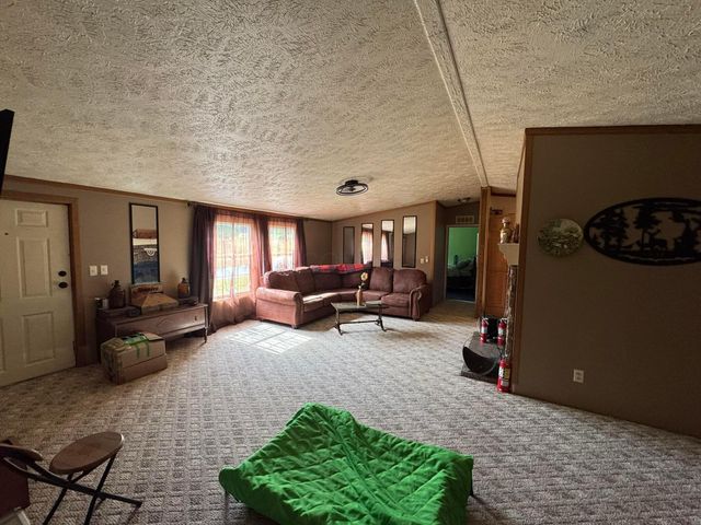 1934 County Rd 194, Fredericktown, OH 43019