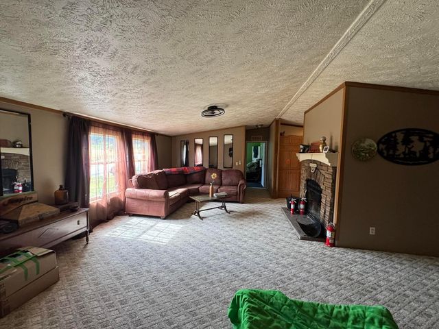 1934 County Rd 194, Fredericktown, OH 43019