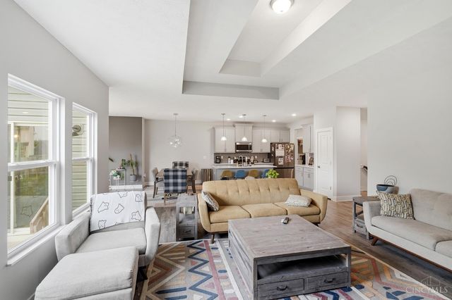 159 Holly Oak Court, Hamilton, OH 45013