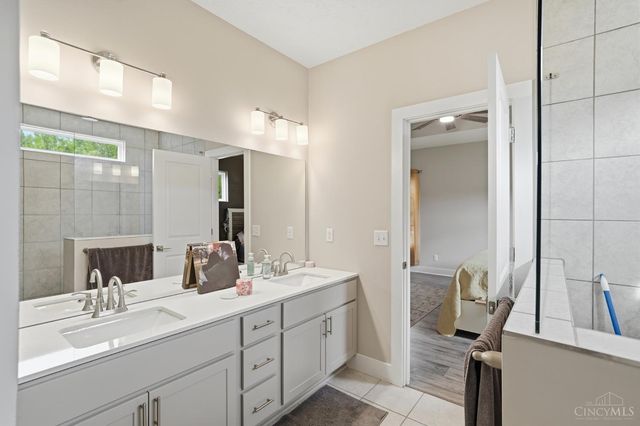 159 Holly Oak Court, Hamilton, OH 45013