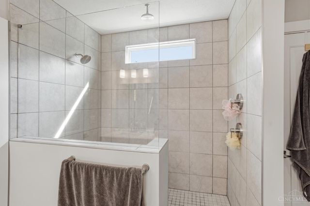 159 Holly Oak Court, Hamilton, OH 45013