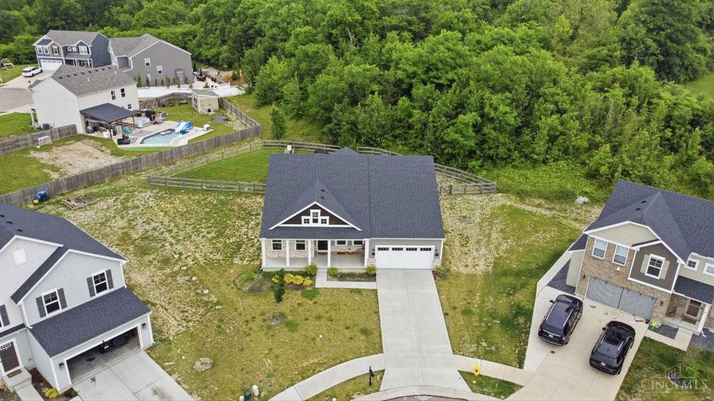 159 Holly Oak Court, Hamilton, OH 45013