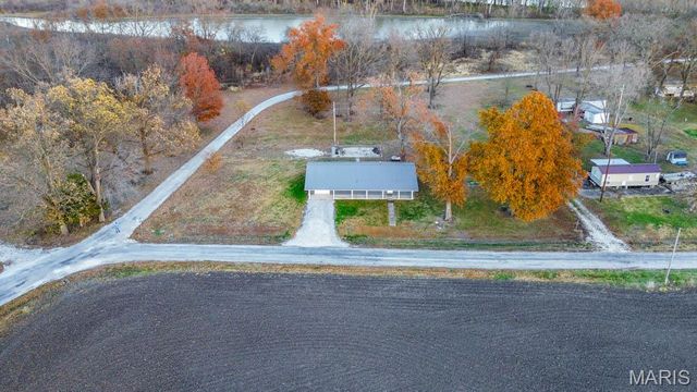 236 Gallinipper Road, Hardin, IL 62047