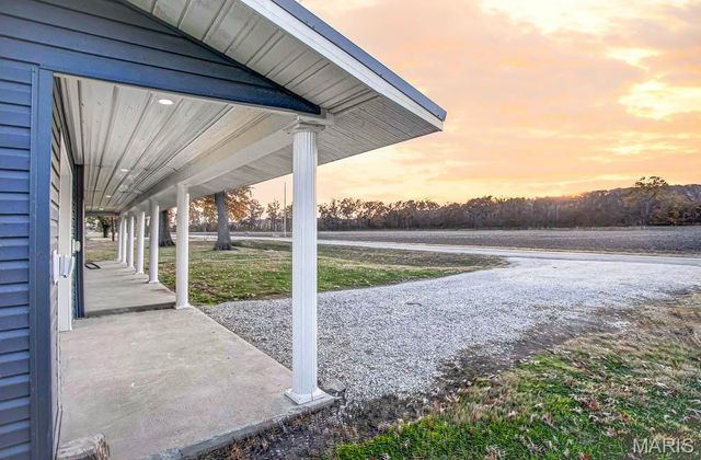 236 Gallinipper Road, Hardin, IL 62047