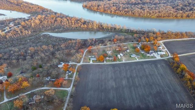 236 Gallinipper Road, Hardin, IL 62047