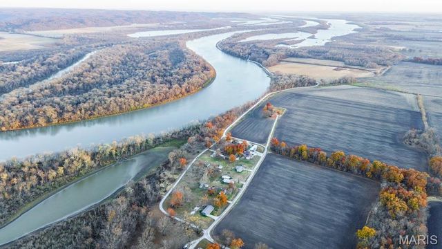 236 Gallinipper Road, Hardin, IL 62047