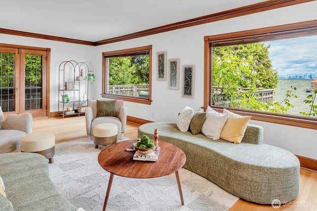 3601 E Cherry Street, Seattle, WA 98122
