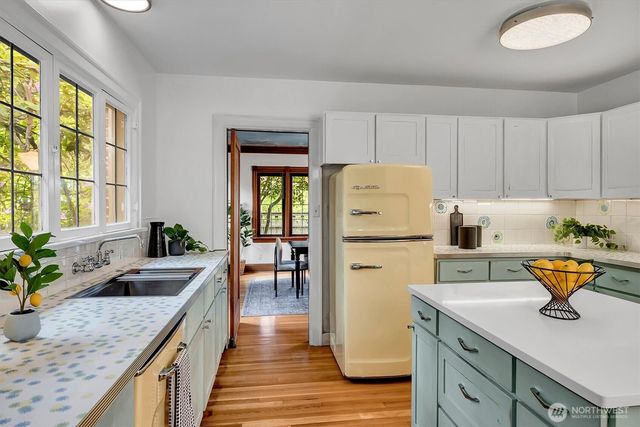 3601 E Cherry Street, Seattle, WA 98122
