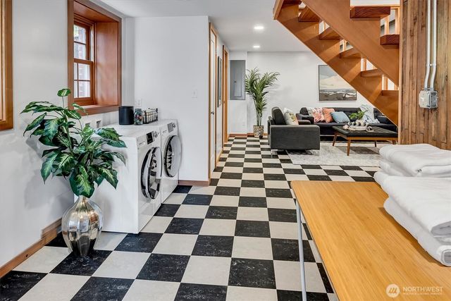 3601 E Cherry Street, Seattle, WA 98122
