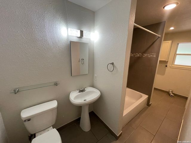 215 Eleanor Ave Apt 2, San Antonio, TX 78209