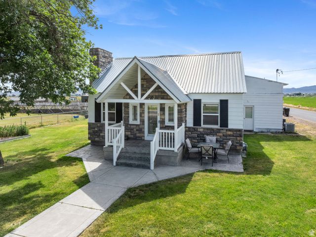 2214 S 1600 E, Preston, ID 83263