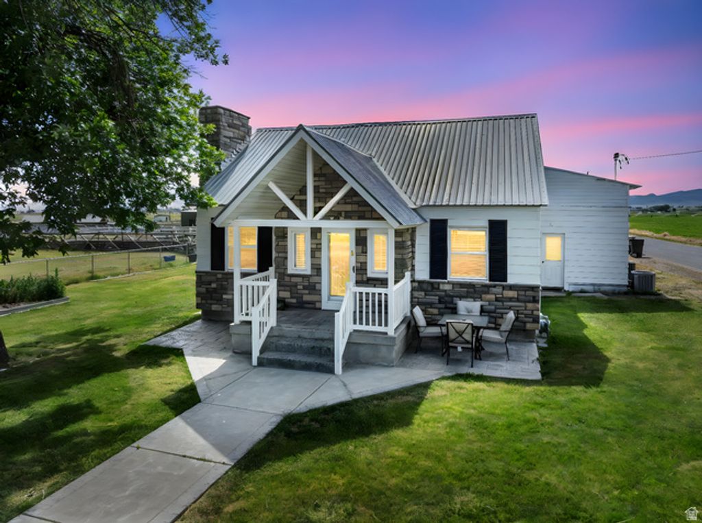 2214 S 1600 E, Preston, ID 83263