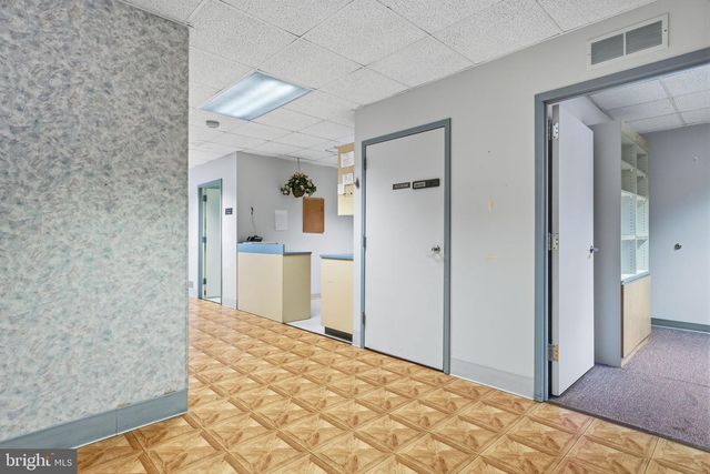 2081 KLOCKNER RD, Hamilton, NJ 08690