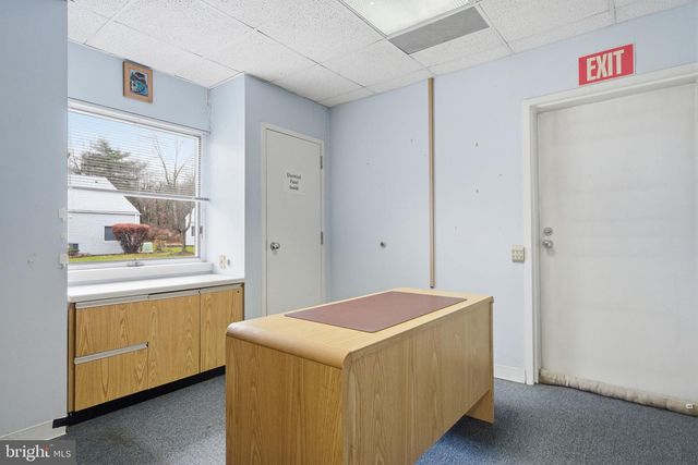 2081 KLOCKNER RD, Hamilton, NJ 08690