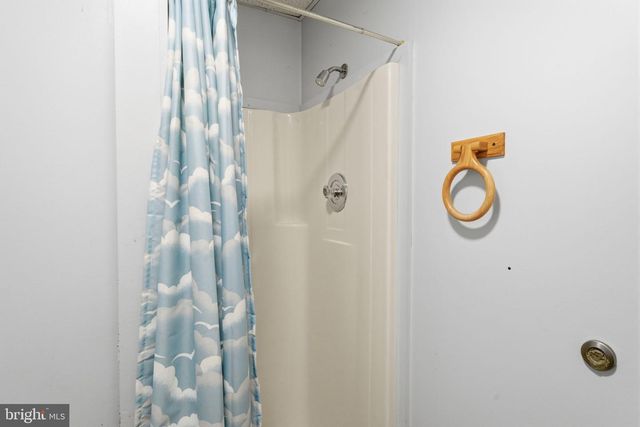 2081 KLOCKNER RD, Hamilton, NJ 08690