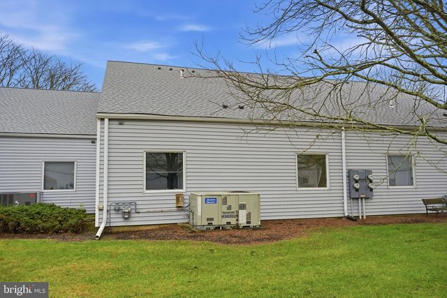 2081 KLOCKNER RD, Hamilton, NJ 08690