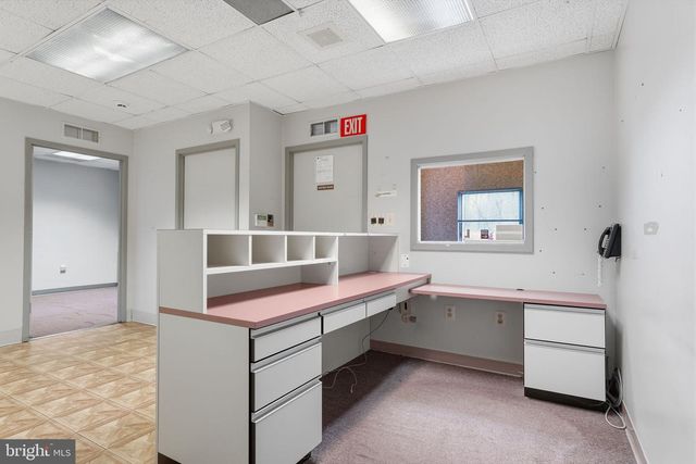 2081 KLOCKNER RD, Hamilton, NJ 08690