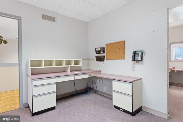2081 KLOCKNER RD, Hamilton, NJ 08690