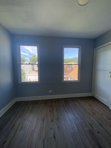4812 S Elizabeth Street, Chicago, IL 60609