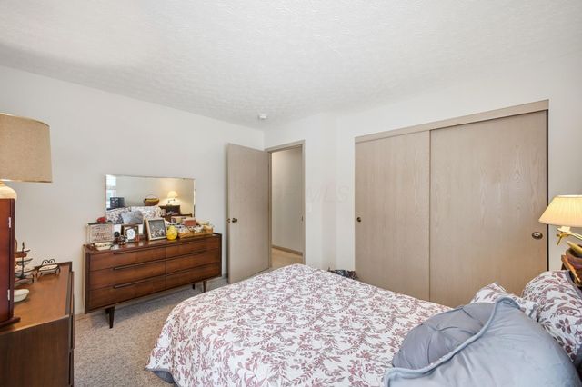 2487 Timbers Edge Lane, Columbus, OH 43235