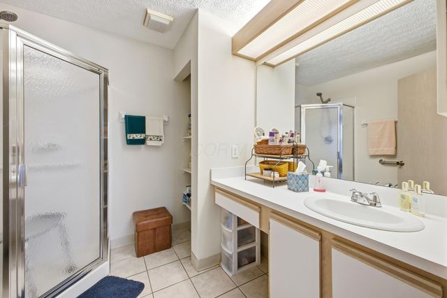 2487 Timbers Edge Lane, Columbus, OH 43235